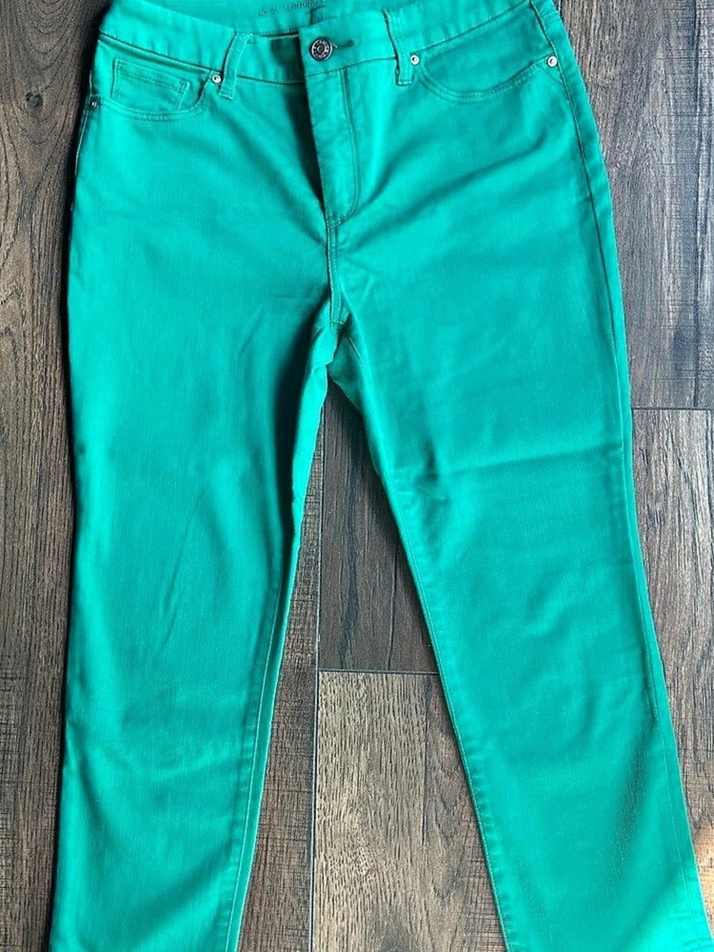 Chico’s Mid Rise Boyfriend Crop Jeans in Green